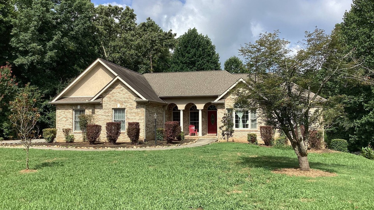 Mount Vernon House | Home on secluded 5 acres with private dock on TN river 100 yards from house.