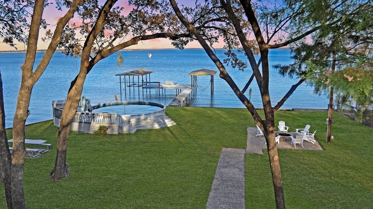 Kemp House | Home on the Lake w/Pool and Boat Dock