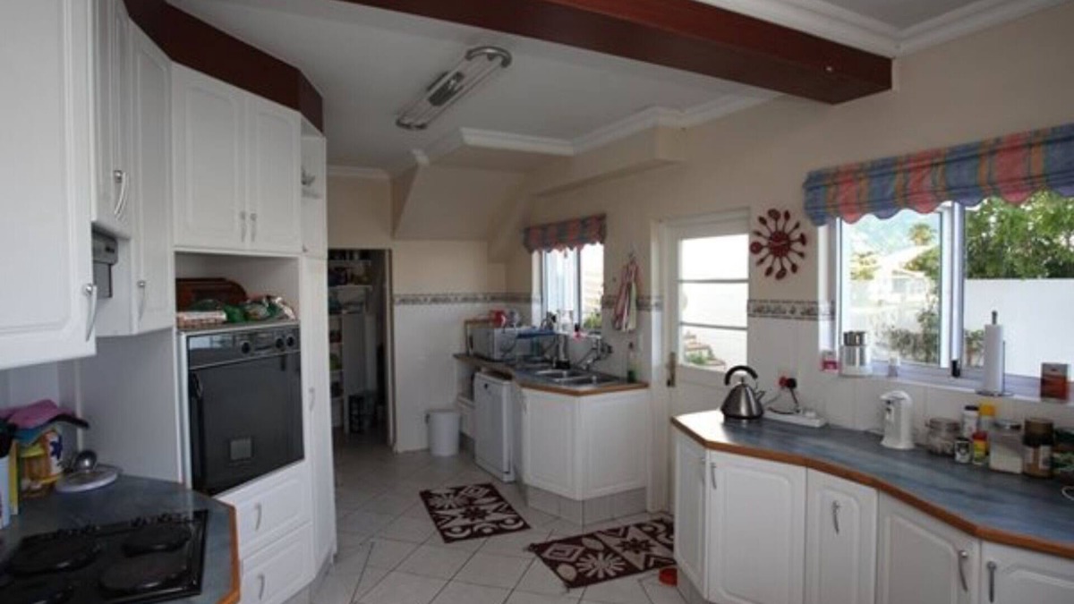 Marina da Gama House | Home on the waterway of the Marina da Gama