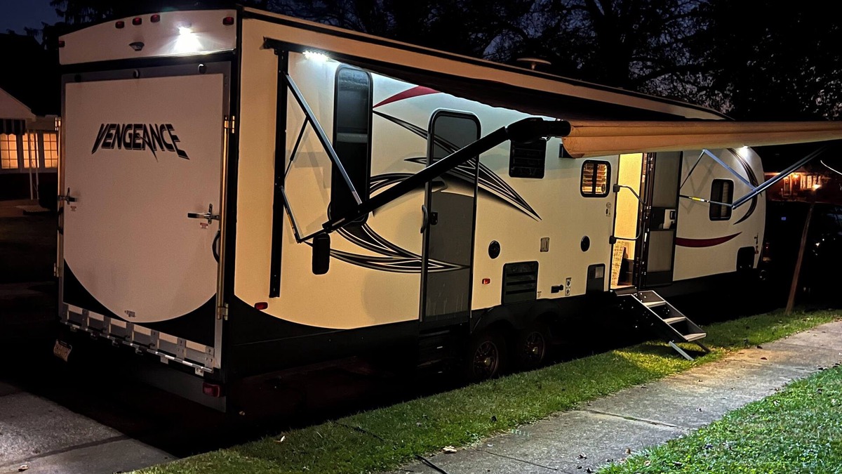 East York House | Home on wheels! This R V has many uses as our customers would agree!