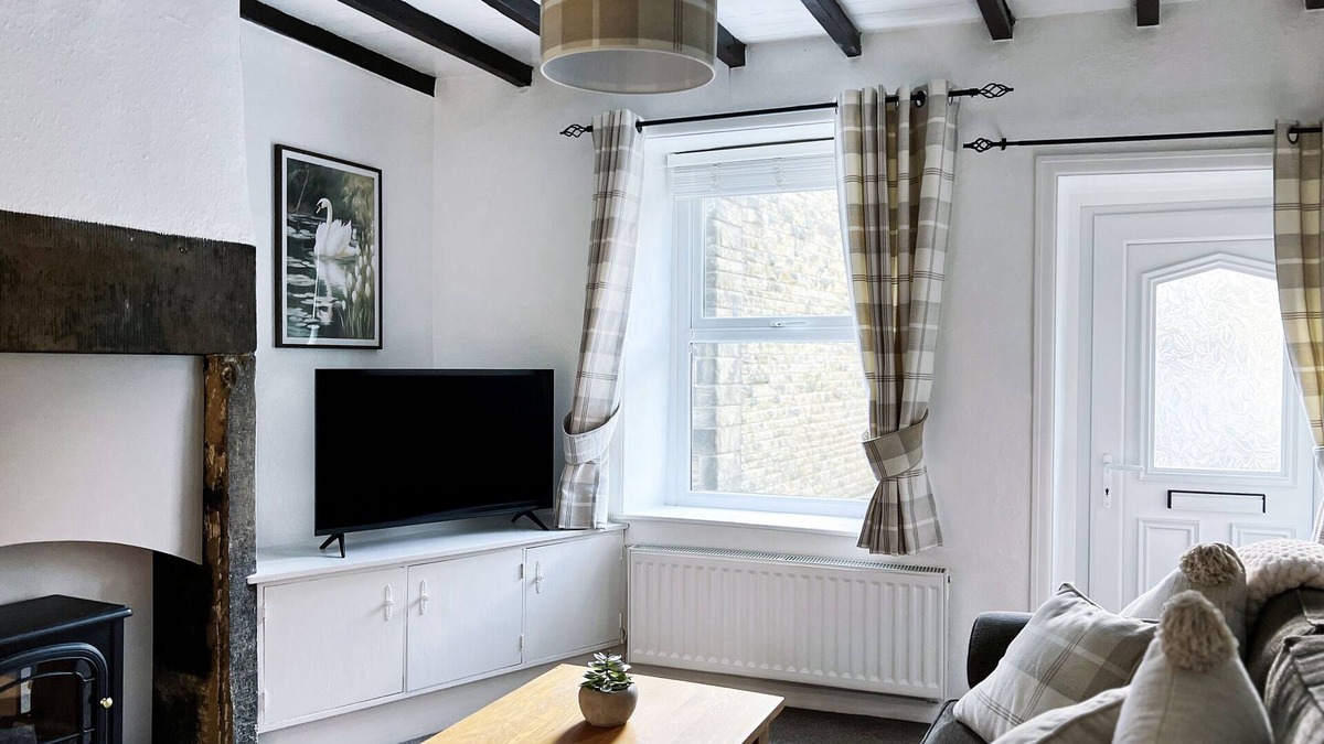 Pateley Bridge Cottage | Home-Private Bathroom-Cottage-Street View