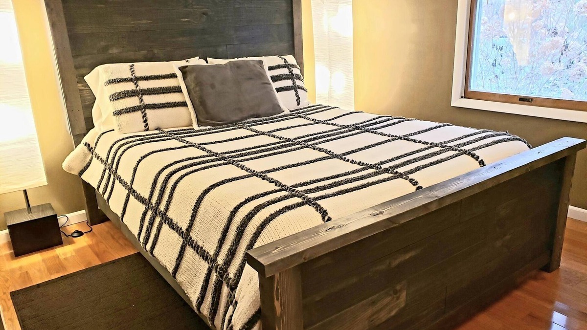 Newaygo Apartment | Home Run! Room at Newaygo Bed & Breakfast