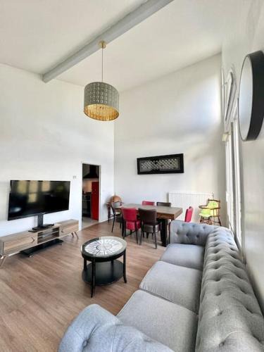 Cergy Apartment | Home seventy - Guest House