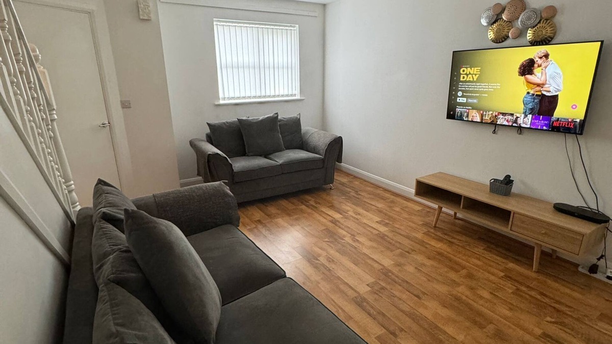 Manchester House | Home Sleeps5-Netflix-Parkg-Near City center/Etihad