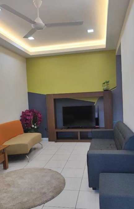 Taman Kota Masai House | Home stay Adams
