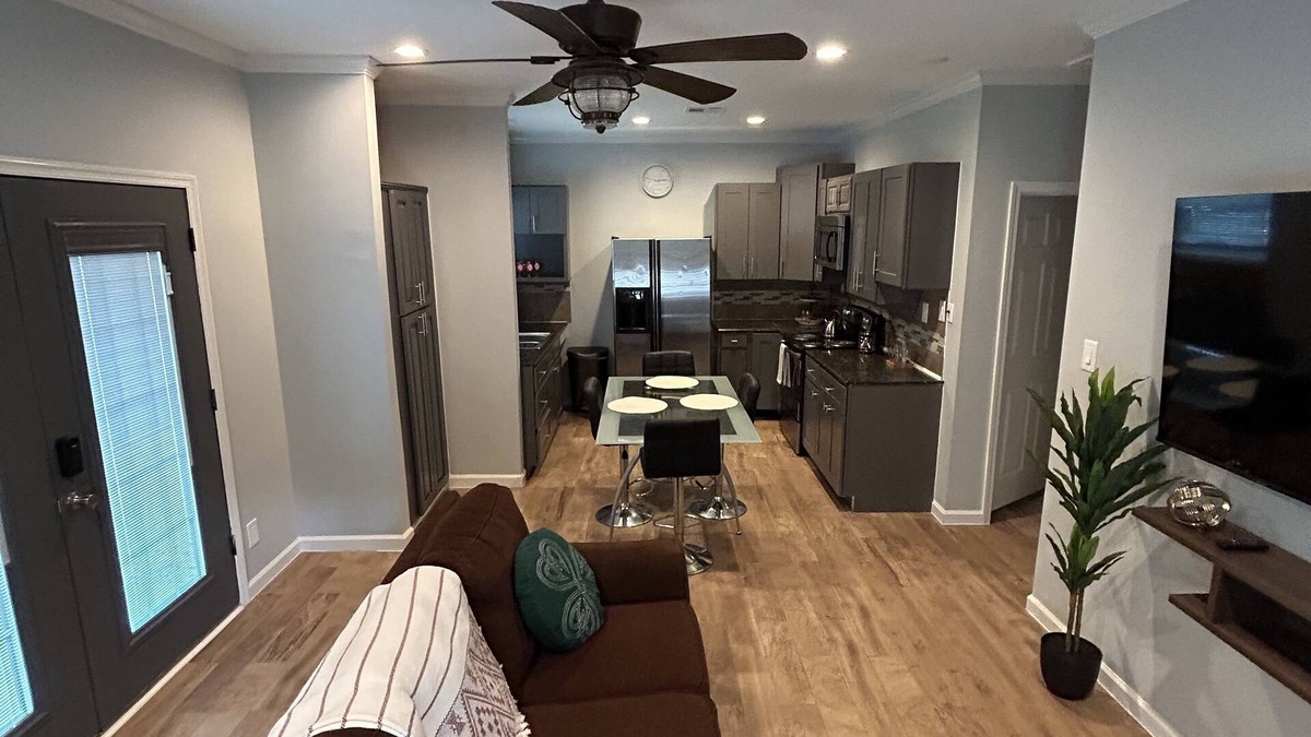 Monroe Apartment | Home Sweet Home - A luxurious escape