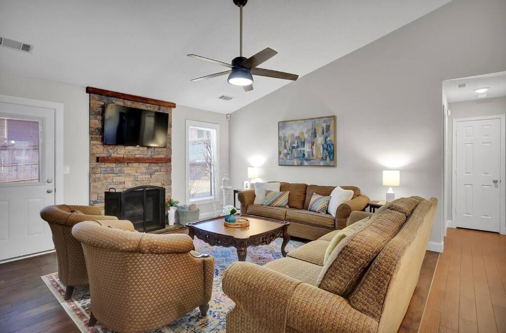 Sugar Hill House | Home Sweet Home! By Mall of GA & Suwanee Town!
