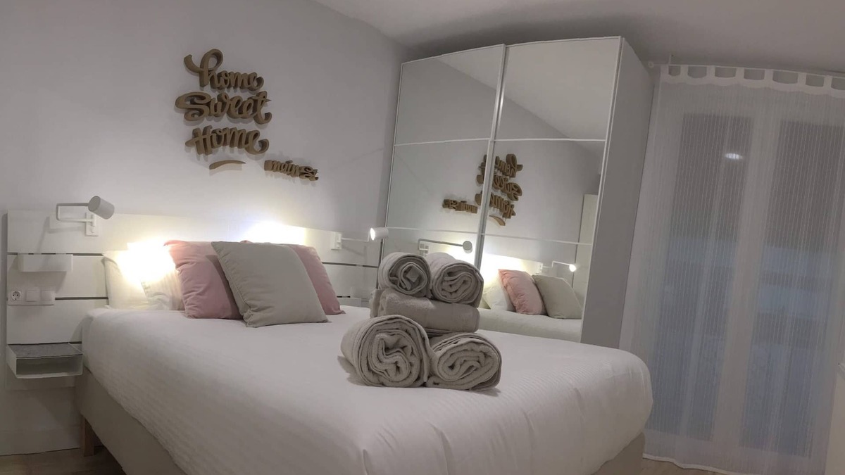 Taconera Condo | Home Sweet Home Main Street UAT 00986