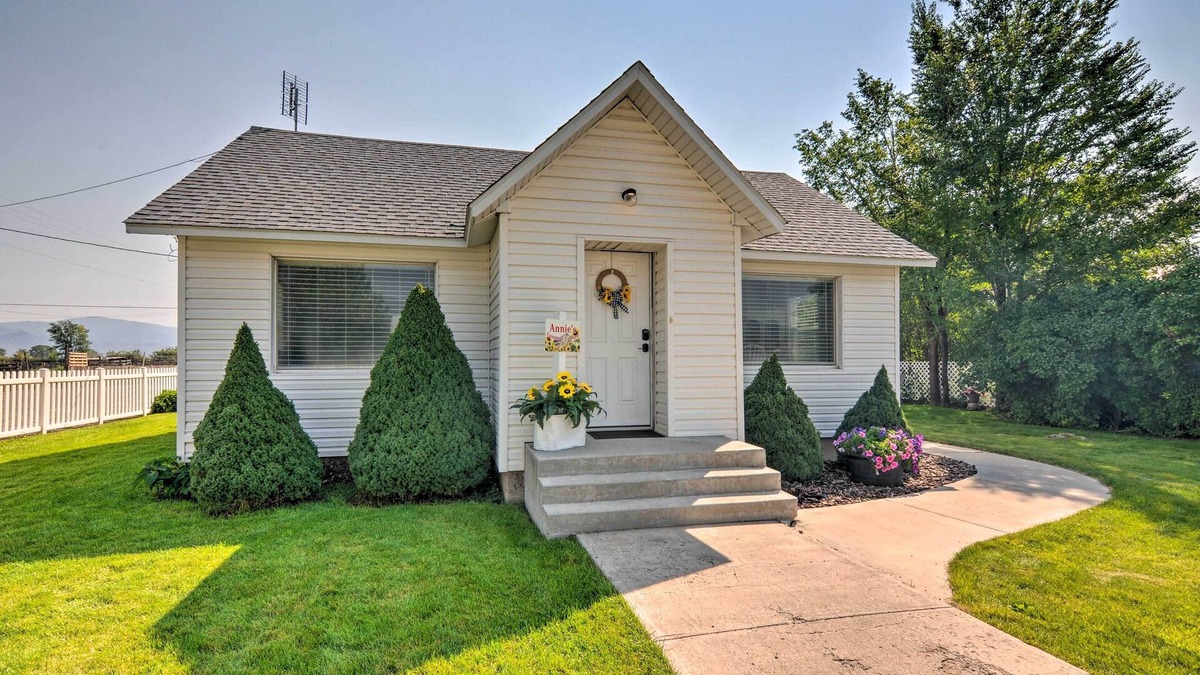 Circleville House | Home w/Fenced Yard by 5 Mighty Nat'l Parks