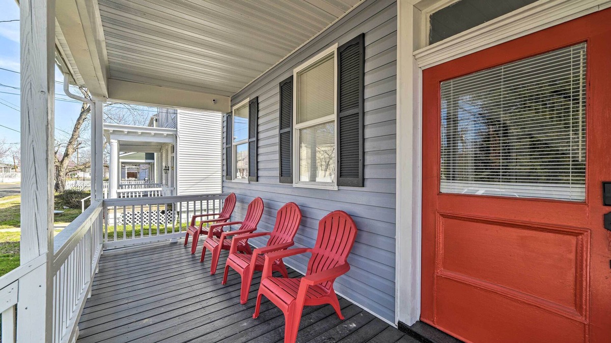Mosby House | Home w/Hot Tub < 2 Mi to Downtown Richmond!