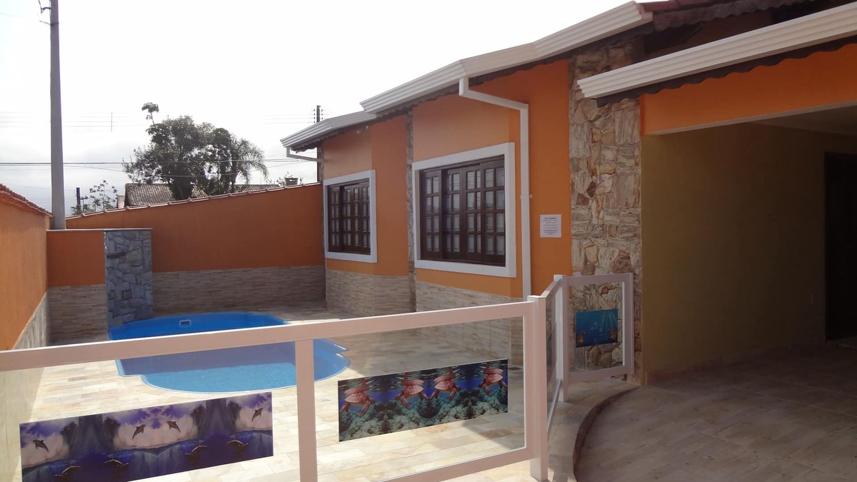 Jardim Imperador House | home w/pool w/3 bedrooms in Peruibe - en suite w/cable TV, WI-FI