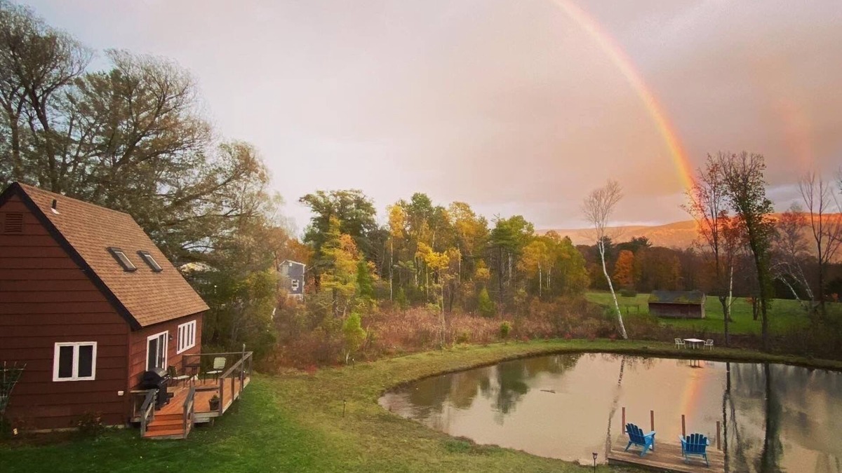 Manchester Cottage | Home with a spring-fed pond and mountain view.