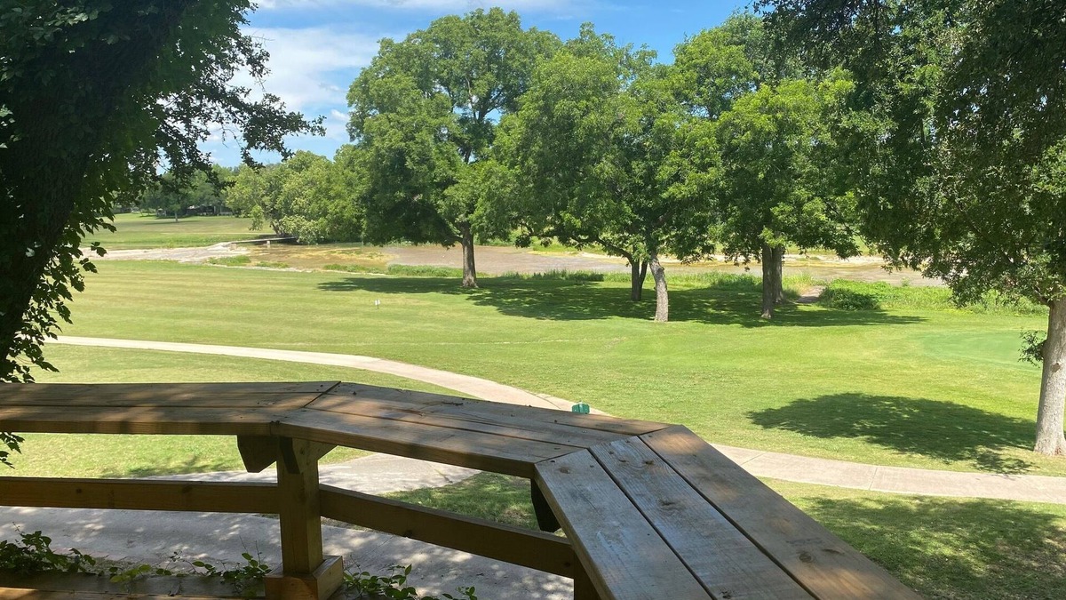 Salado House | HOME WITH A VIEW! Mill Creek and Golf Course
