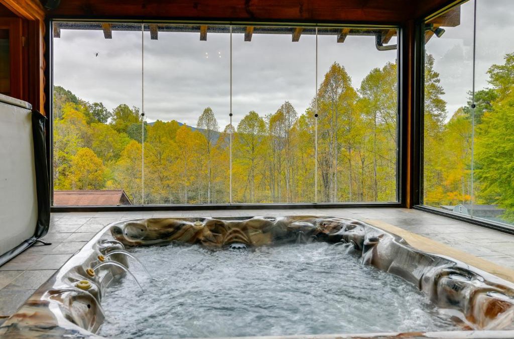 Waynesville House | Home with Indoor Spa 8 Mi to Smoky Mtn Natl Park!