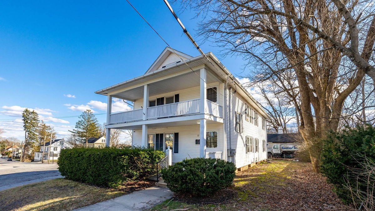 Prospect Hill Historic District House | Home with King Bed Near UCONN & ECSU & Hospital