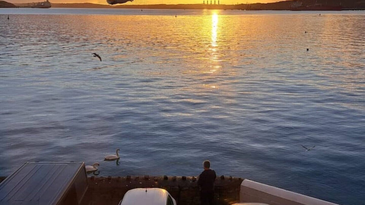 Milford Haven House | Home with Sea Views and Balcony on a Private Quay, Milford Haven, Pembrokeshire