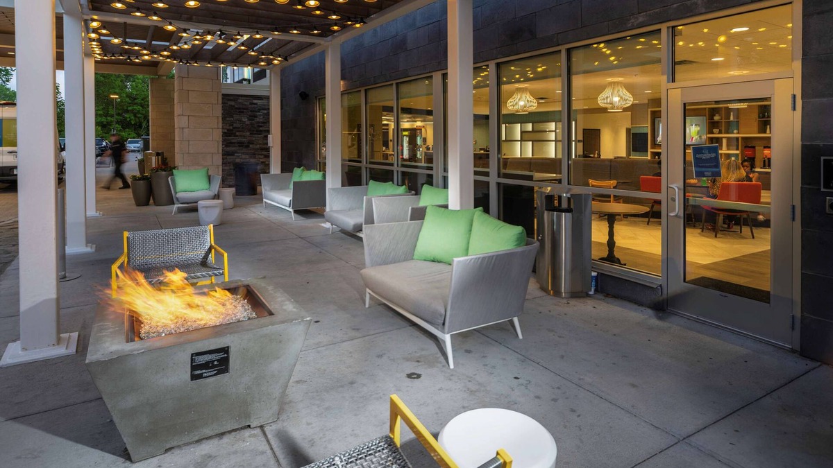 South Loop Hotel | Home2 Suites by Hilton Minneapolis Mall of America