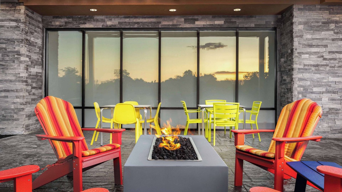 Franklin Hotel | Home2 Suites by Hilton Boston Franklin
