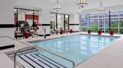 Near South Side Hotel | Home2 Suites By Hilton Chicago McCormick Place