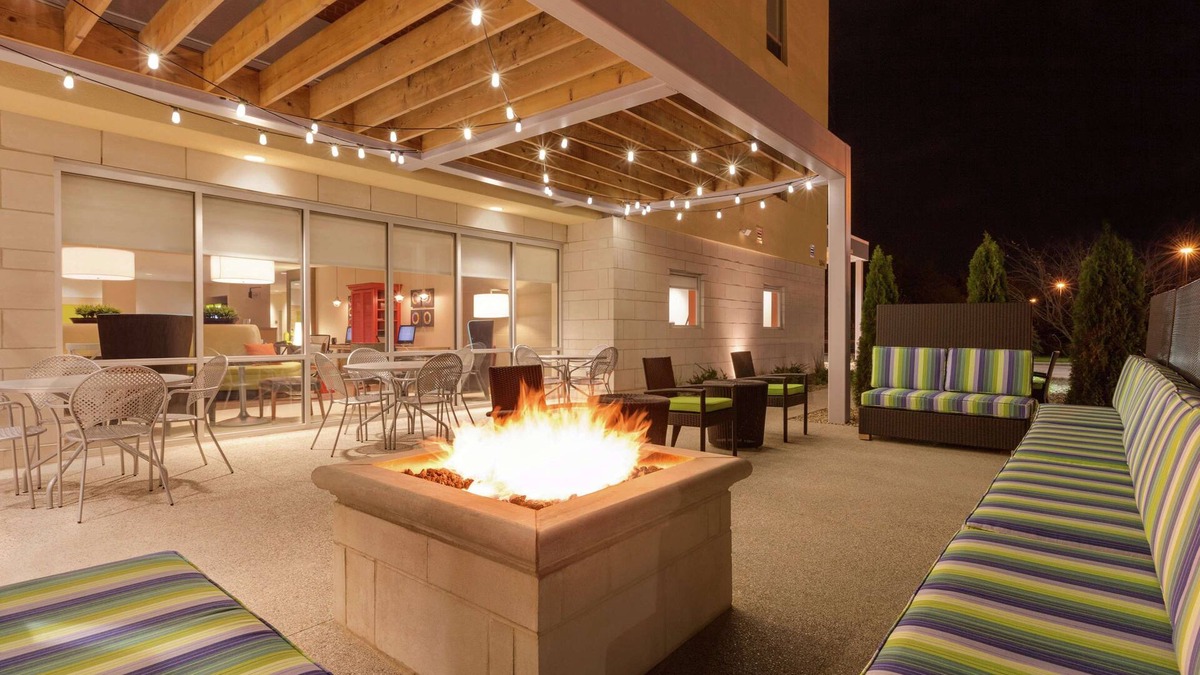 Austintown Hotel | Home2 Suites by Hilton Youngstown West/Austintown