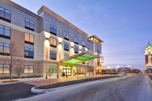 Perrysburg Hotel | Home2 Suites by Hilton Perrysburg Levis Commons Toledo