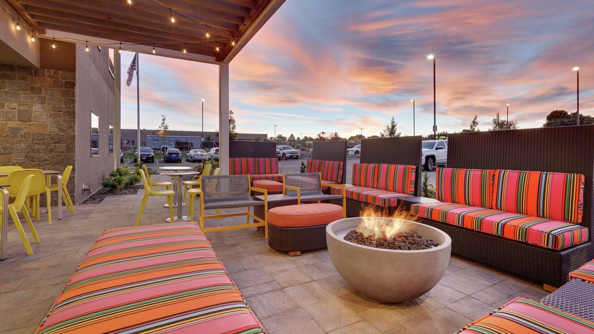 Brownstown Hotel | Home2 Suites by Hilton Yakima Airport