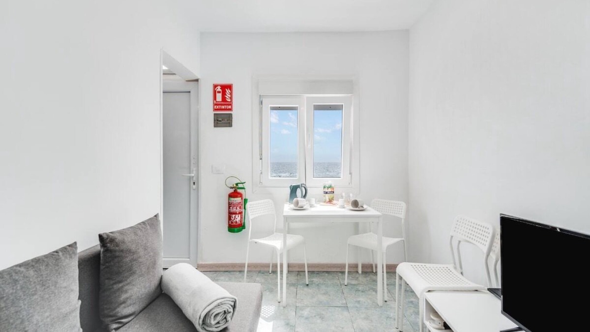 Pozo Izquierda Apartment | Home2Book Stunning BeachFront Apt, Pozo Izquierdo