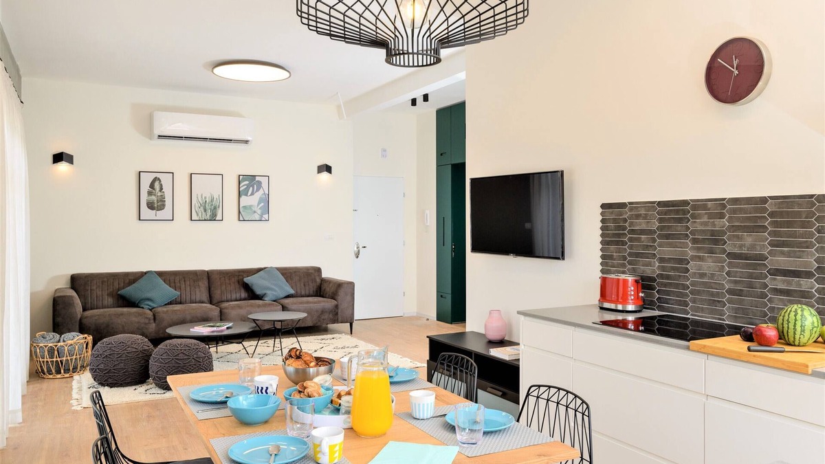 Old North Apartment | Homebase on the seaside ! JABOTINSKY/HILTON