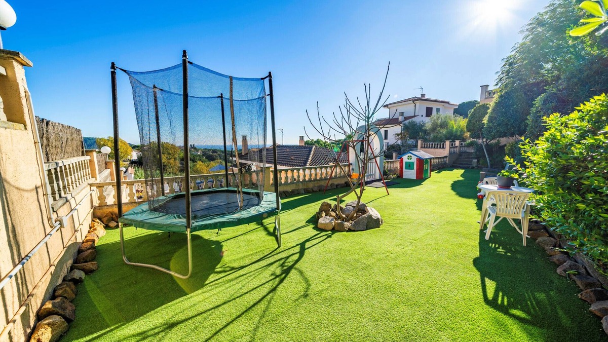 Sant Cebria de Vallalta Villa | HomeHolidaysRentals Aube - Costa Barcelona