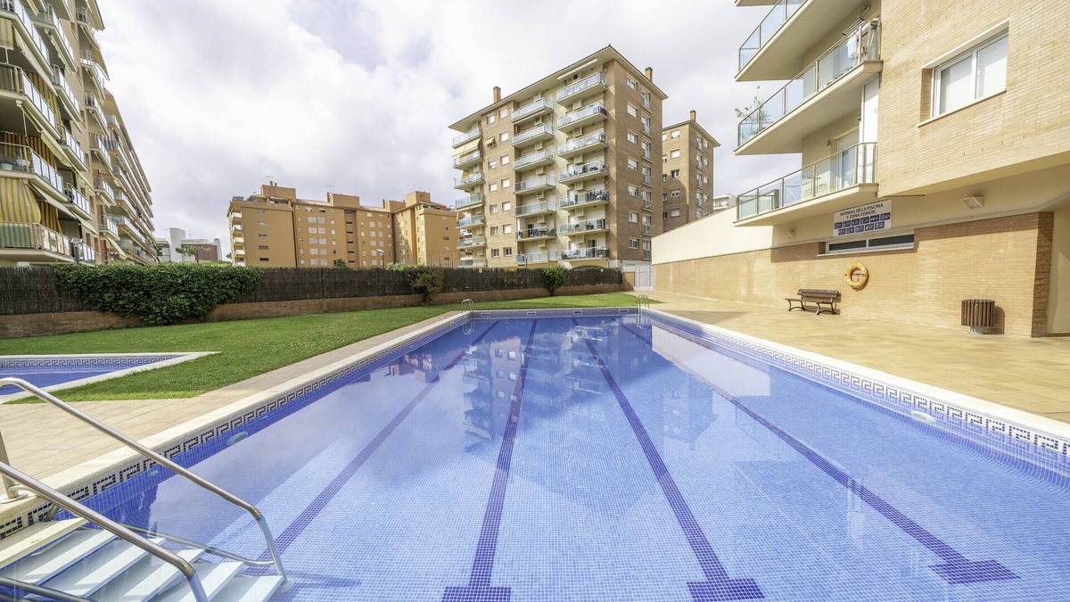 Santa Susanna Apartment | HomeHolidaysRentals Santa Susanna VIII