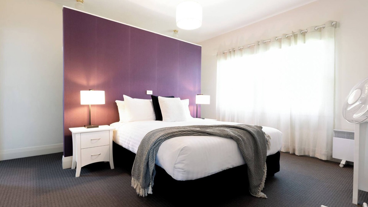 Newstead House | Homely Cottage: Near the City, Wi-Fi & Parking