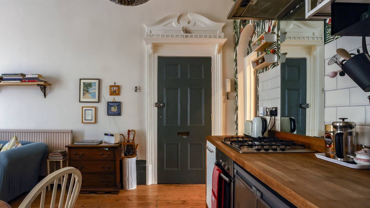 Deal Apartment | Homely garden flat in Deal centre near beach