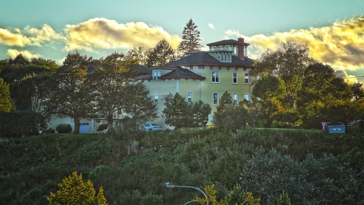 Saint John Bed & Breakfast | Homeport Historic Bed & Breakfast/Inn c 1858