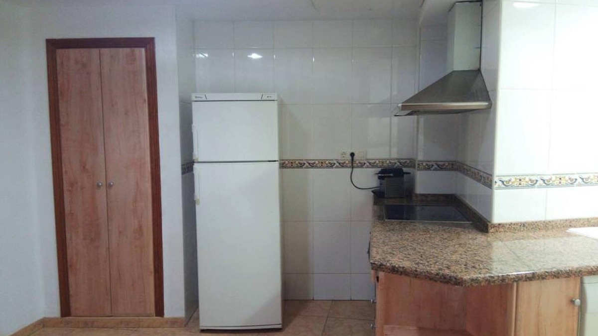 Tavernes de la Valldigna Apartment | Homerez - Spacious Apartment in Tavernes - 100 m²