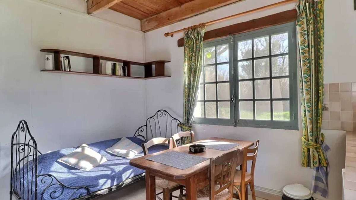 Saintes-Maries-de-la-Mer Apartment | Homerez - Apartment near Saintes-Maries-de-la-Mer