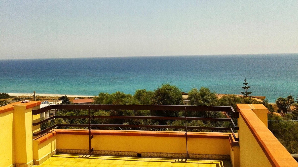 Brancaleone Apartment | Homerez - 200 m away from the beach! Nice appartement for 4 ppl. with sea view