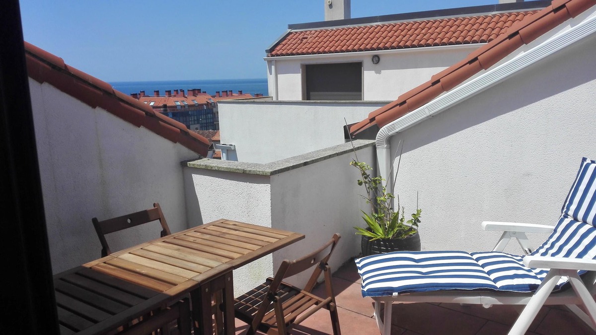 Porto do Son Apartment | Homerez - 300 m away from the beach! Appartement for 6 ppl. at Porto do Son