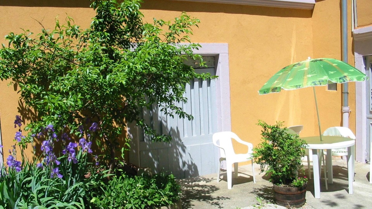 Salins-les-Bains Apartment | Homerez - Amazing appartement for 5 ppl. at Salins les bains
