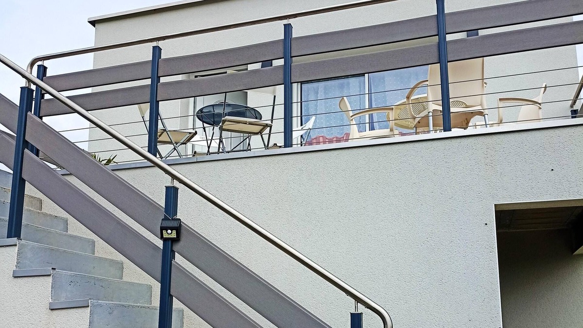 Arnage Apartment | Homerez - Amazing appartement for 7 ppl. with terrace at Arnage