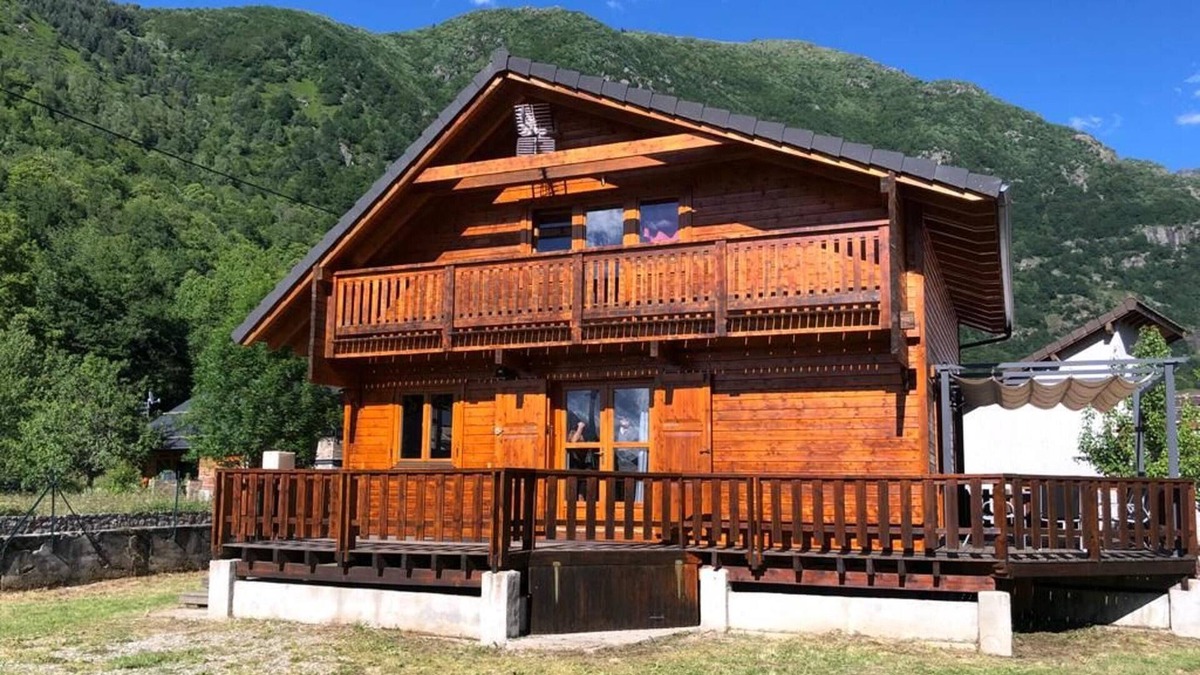 Orlu Ski Chalet | Homerez - Amazing chalet for 10 ppl. with terrace and balcony at Orlu