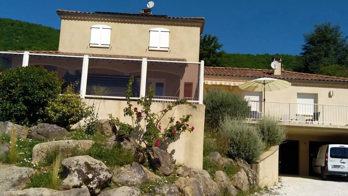 Nant House | Homerez - Amazing house for 6 ppl. with shared pool and terrace at Nant