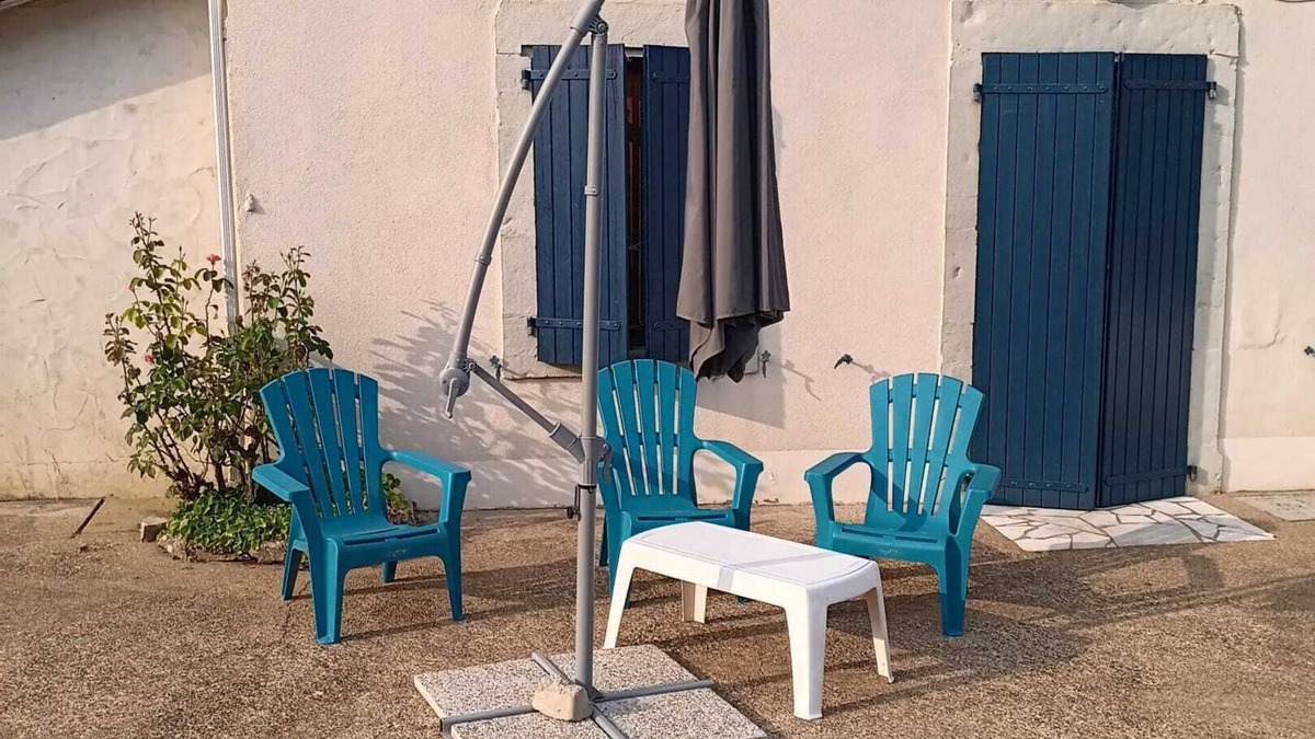 Saint-Martin-de-Hinx Apartment | Homerez - Apartment - Saint-Martin-de-Hinx