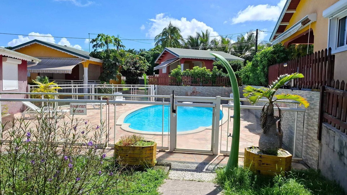 Capesterre-Belle-Eau Apartment | Homerez - Apartment in Capesterre-Belle-Eau