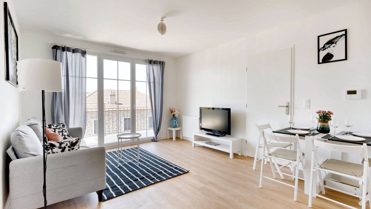 Les Luats Apartment | Homerez - Apartment in Villiers-sur-Marne