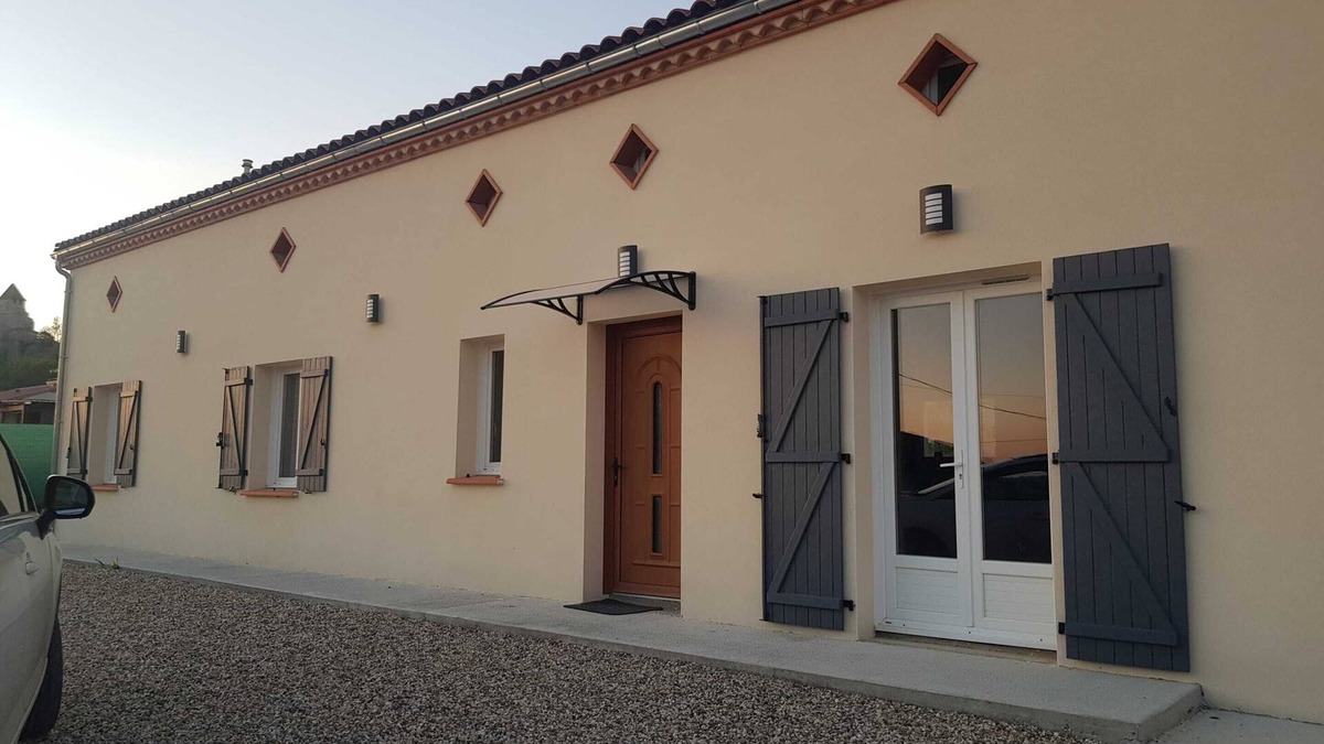 Clermont-Dessous Apartment | Homerez - Apartment in Clermont-Dessous