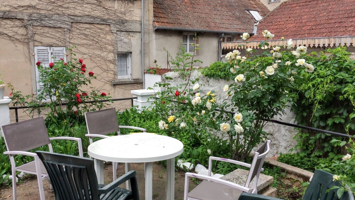 Neris-les-Bains Apartment | Homerez - Apartment in Néris-les-Bains