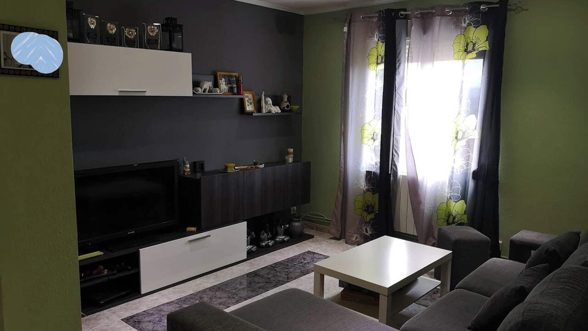Barbastro Apartment | Homerez - Apartment Barbastro, parking