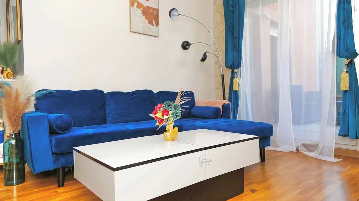 Franconville Apartment | Homerez - Apartment in Franconville