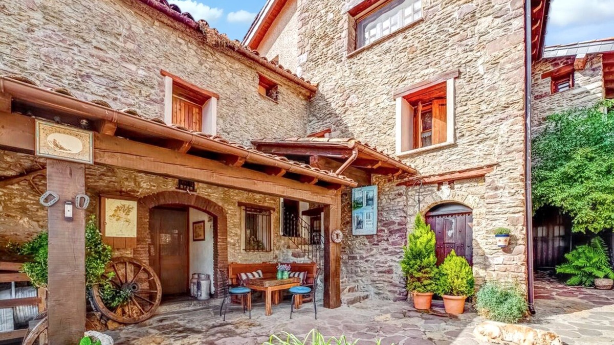 Ardanue Apartment | Homerez - Apartment in Ardanué