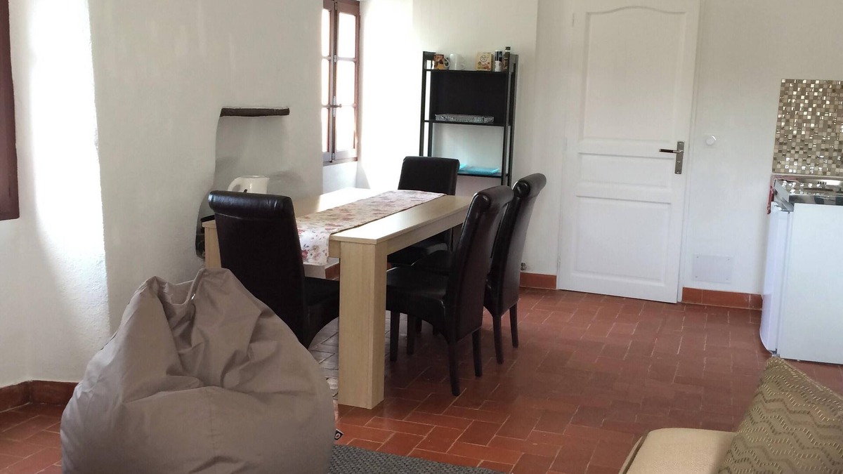 Montauriol Apartment | Homerez - Apartment in Montauriol